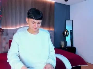 maxii18_ — GOAL: CUM SHOW [999 tokens remaining] Welcome to my room! #twink #lovense #young #shy #18