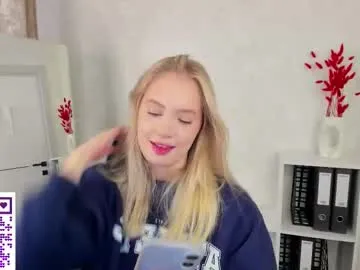 melanie_ryer — Goal reached!  Thanks to all tippers! Hello everyone, my name is Melanie!Thanks for the 10,000 subscribers, I love you very much! #shy #new #blonde #18 #feet