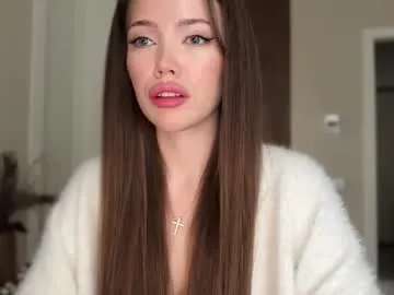 melanybunny — Spanking my ass [131 tokens remaining]Welcome! Dont forget to follow me please   #new #teen #natural #brunette #natural