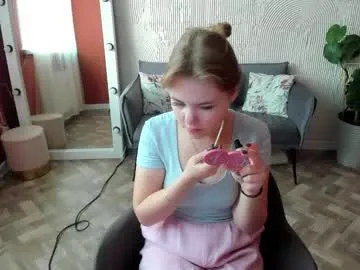 melissa_199 — Melissa_199's room #new #cute #nonude #shy #18