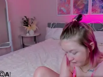mia_ferd — Hey, I'm Mia, #18 , it's my The eighth day ^^  #teen #young #daddysgirl #smalltits  GOAL: Delicious ass in oil [49 tokens remaining]