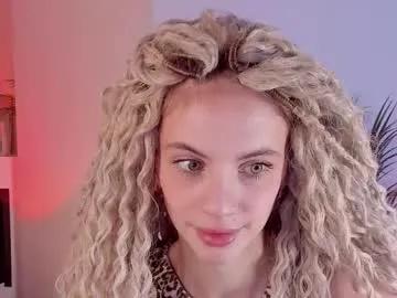 mia_silk — GOAL: good morning [20 tokens remaining] Hey, I'm Mia! It`s my first day here! #nonude #teen #muscle #smalltits #new