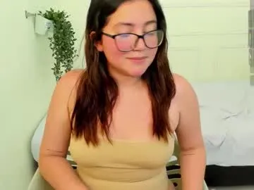 miafoxx5 — Spank ass* 5 [22 tokens left] #new #smalltits #18 #squirt #bigass