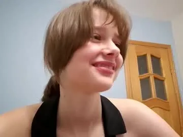 micasulejmanovski — Goal: Show my outfit  - My name is Luna and I'm #18 year old and i am #shy #new #young girl with #skinny figure and it's my first day here [39 tokens remaining]