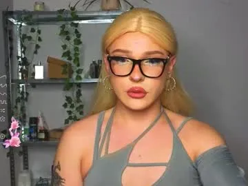 michelle_jacksonn — GOAL: Egg massage [147 tokens remaining] Welcome to my room! #feet #blondy #cum #lovense #new