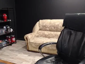 mihasikd — CUM show #uncut #lovense #fetish #feet #hairy [320 tokens remaining]