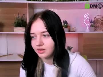 miki_ti — GOAL: funny dance [111 tokens remaining] Welcome to my room! #new #18 #pretty #young #smoke