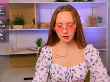 mila_glow — GOAL: dance [444 tokens remaining] Welcome to my room! #feet #nonude #sexy  #lovense #smokers