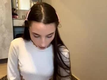 minhblomme — Goal: HandBra : Hi, I'm Emi  #shy #cute #18 #teen #new [119 tokens remaining]