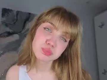 mirantmy — hi all! it's my 3rd day here! my name is Mira <3 let's start with my goal: the reflection in my eyes? close up eyes 0_0 #18 #new #shy #young #cute [22 tokens remaining]