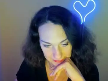 misskristyyy — GOAL: Dance [300 tokens remaining] Welcome to my room! #new #natural #nonude  #shy #milf
