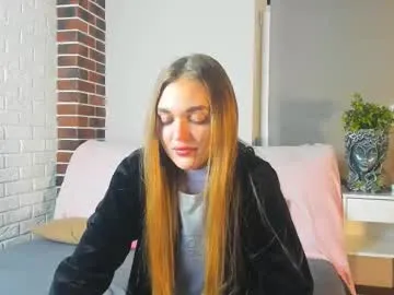 moirawenzinger — Heeeeyy, my name is kylie !! Goal:  show my outfit  #blonde #18 #New #LovensE #SKINNY [0 tokens remaining]