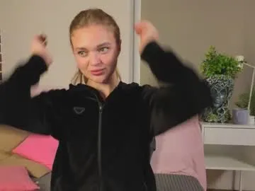 moirawenzinger — Heeeeyy, my name is Kylie !! Goal: spank my ass x5 #blonde #18 #New #LovensE #SKINNY [44 tokens remaining]