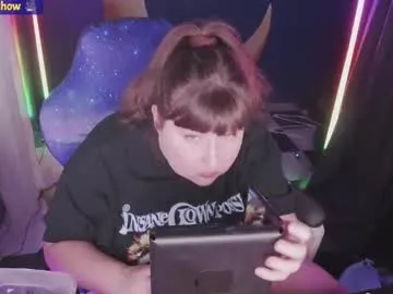 molly_moons —  FOLLOW ME AND WIN 100X RAFFLE TICKETS     #bbw #femdom #bigboobs #bigass #findom