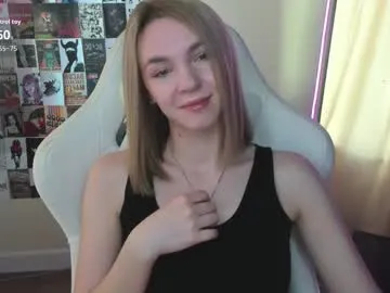 mollydevonn — GOAL: slap ass x6 [0 tokens remaining] I'm glad to see you in my room! #18 #blonde #feet #nonude #new