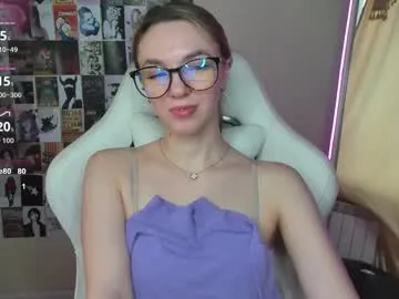 mollydevonn — GOAL:  Don't stop, Molly  [155 tokens remaining] I'm glad to see you in my room! #18 #blonde #feet #nonude #new