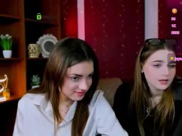 moon_shine25 — GOAL: we be tease u [430 tokens remaining] Welcome to my room! #feet  #dance #sex  #lovense #18