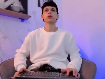 mykelcano — GOAL: Cum Show [1110 tokens remaining] Welcome to my room! #18 #new #latino #bigcock #cum