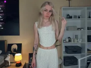 myviolet_rush — Olive here^^ GOAL: Show panties  #new #shy #18 #teen #skinny [35 tokens remaining]