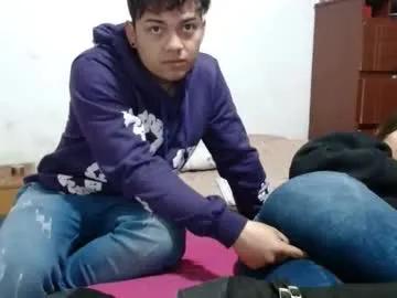 naisha_and_axelh — cum in tits [1700 tokens remaining]