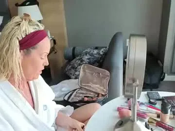 naughtynursenlr — Freechat on Chaturbate