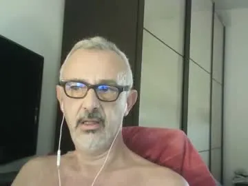 nevenerabis — look at me playing with it