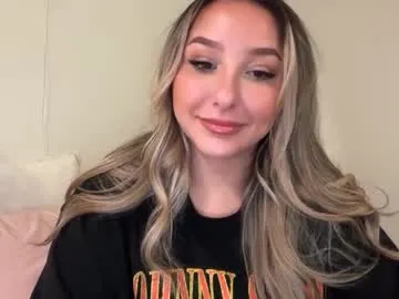 nicolelovesyou444 — lonely, come say hi :) looking for someone who likes to spoil eachother <3 #sexy #latina #new #young #squirt