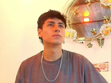 noah_clark_nom — GOAL: Remove shirt [20 tokens remaining] Welcome to my room! #slim #young #twink #latin #new