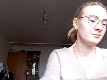 norinebaeza — GOAL: make my day better [26 tokens remaining] hey^^ I'm so shy... #18 #shy #teen #young #petite