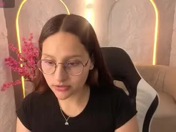 nyx_tamy_tx — Hi Im back! pvt 6/min #18 #daddysgirl #milk #bignipples  #braces