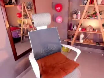 nyxmoonhells — GOAL: Dance Sexy + Close Up Panty [49 tokens remaining] Today each balloon has a hidden desire you dare to get off #squirt #slave #brunette #deepthroat #natural