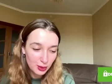 olivaharcar — hey) I'm Olivia, new here, glad to see u <3 | goal - biggest smile ever  ^^ | #new #shy #teen #18 #skinny [21 tokens remaining]