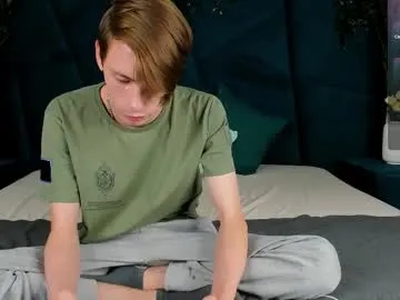 only_eric — Cum show    #18 #anal #teen #bigboobs #lovense [2500 tokens remaining]