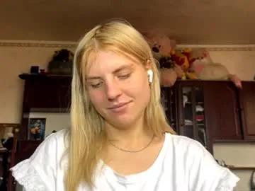 othalook — Goal:stand up and show my body with wink :D! I'm Alexa and its my first day here, sit and enjoy <3   #18 #new #skinny #blonde #cute [8 tokens remaining]