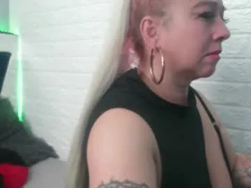 pamela_velazco — SHOW TITS #latina #bigboobs #new #ass #tits [100 tokens remaining]