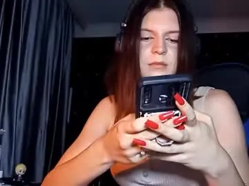 pamelamcmeen — Caress my shoulders  #new #18 #cute #shy #teen [15 tokens remaining]
