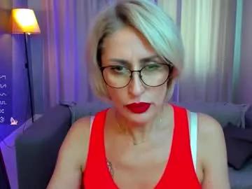 pamellamurphy — striptease [154 tokens remaining]