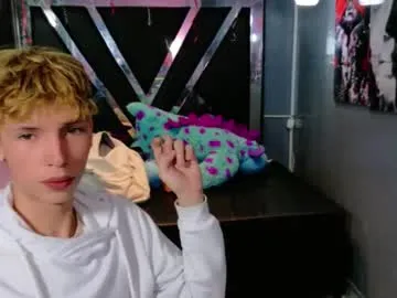 park_jimin1 — GOAL: Remove boxer [300 tokens remaining] Welcome to my room! #gay #latino #femboy #cute