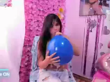 pinky_purr — GOAL: show boobs and oil [132 tokens remaining] Welcome to my room! #bigboobs #daddy #balloons #slave #new