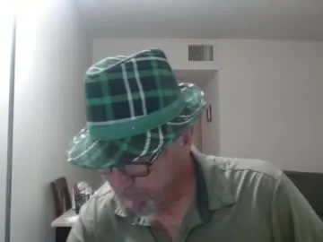 pipewizard — Pipewizard's room...not gay or bi and don't care if you are...PM is 10 tokens ...if you ask without tipping you will be banned. I am not your DADDY or your BABY...COLOMBIANS ARE NOT WELCOME HERE!!!