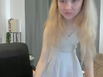 pixel_nest — GOAL: doggy [142 tokens remaining] Hi hi, i'm new here, ntmu! #18 #teen #new #skinny #feet