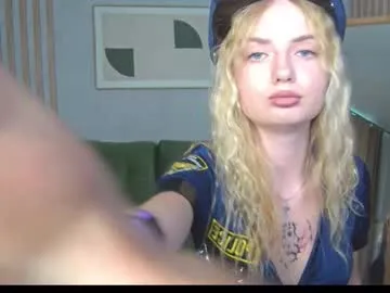 pixieneedle — Goal: Hi, Twist in front of the camera i'm Rosie #18 #blonde #hot #skinny #new [35 tokens remaining]