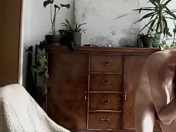 princesse_slut — * RADIO SLUT * #brat #slut #dirty #bdsm #dirtytalk [300 tokens remaining]