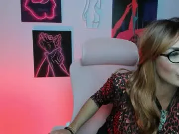 queen_violetta_ — I'm new here today, but soon I'll be your dream! #latina #milf #new #natural #femdom // GOAL: next show in skin:) [599 tokens left]