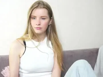 rafaelamitchen — My name is Amina, glad to see you here! goal : Kisses #18 #new #shy #cute #young [17 tokens remaining]