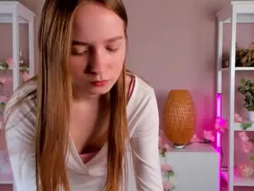 reaganprigg — Goal: lick sexy lips // Hello everyone, I am Sandy I have new sexy shorts today, will you come and see me?  #shy #18 #new #smalltits #skinny [14 tokens remaining]