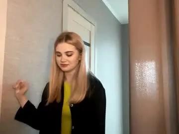 rendasweene — Goal: sexy kiss for you and feel my boobs Im Kira nice to meet ya! #shy #new #18 #young #blonde [17 tokens remaining]