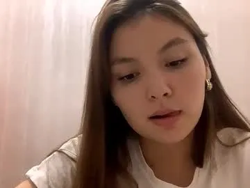 rosendakling — GOAL: A sweet air kiss just for you!   I love sincere smiles and warm conversations ... And what do you love? Tell me? #new #18 #shy #young #asian