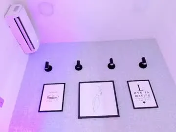 rossvega_ —  PUSSY READY TO DRIP  My Patterns 22-33-44-111  #squirt #ebony #cum #bigass #latina -- Current Goal: Intense Fingering Pussy at 99 tokens [93 tokens to goal]
