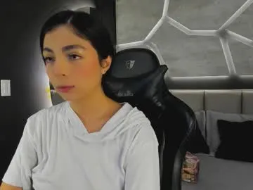 roussegil — GOAL: Body tour [188 tokens remaining] Today I will be the goddess of your fetishes #new #latina #skinny #young #18